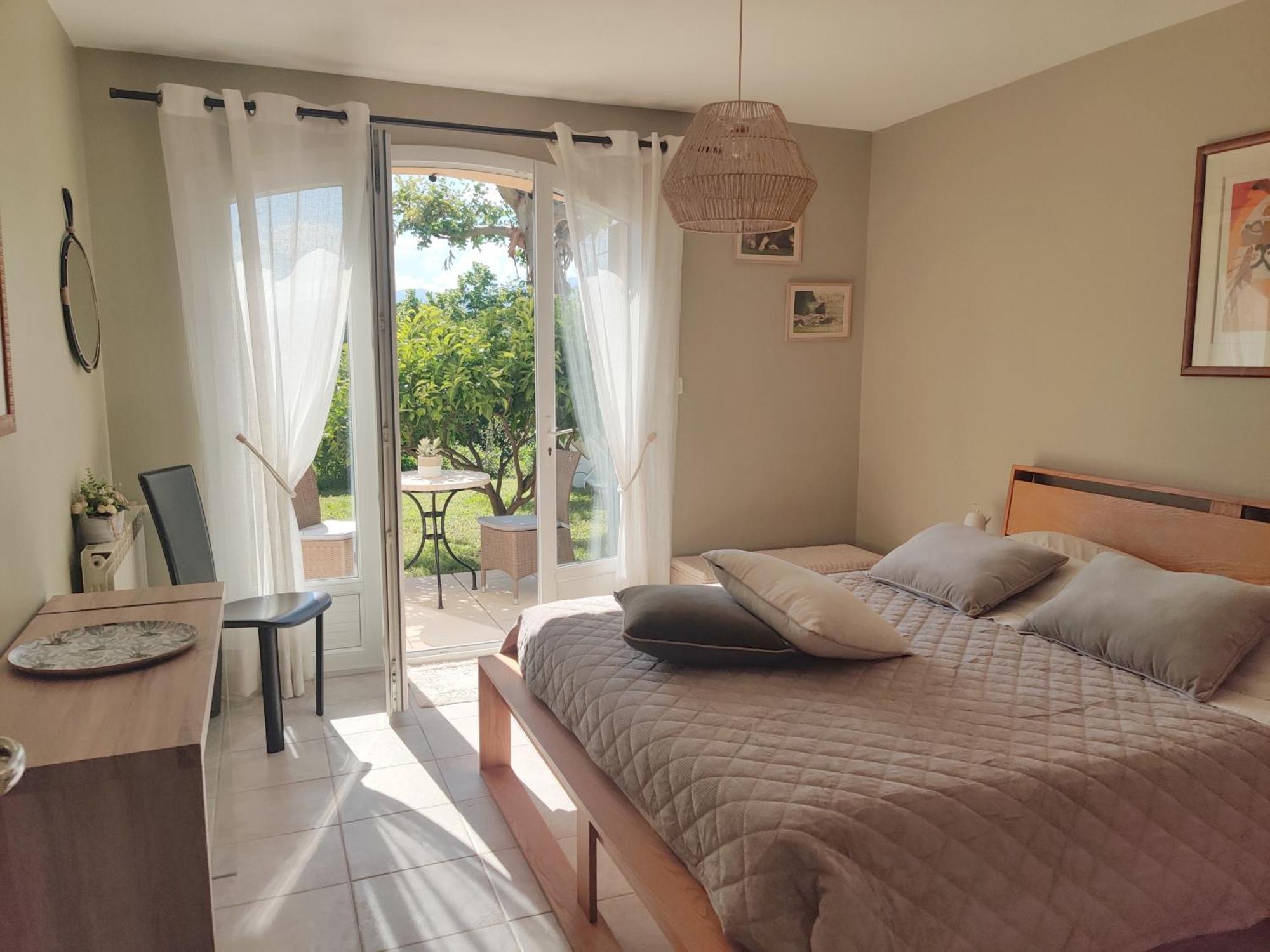 Les Collines De St Paul Bed & Breakfast Saint-Paul-de-Vence Exterior photo
