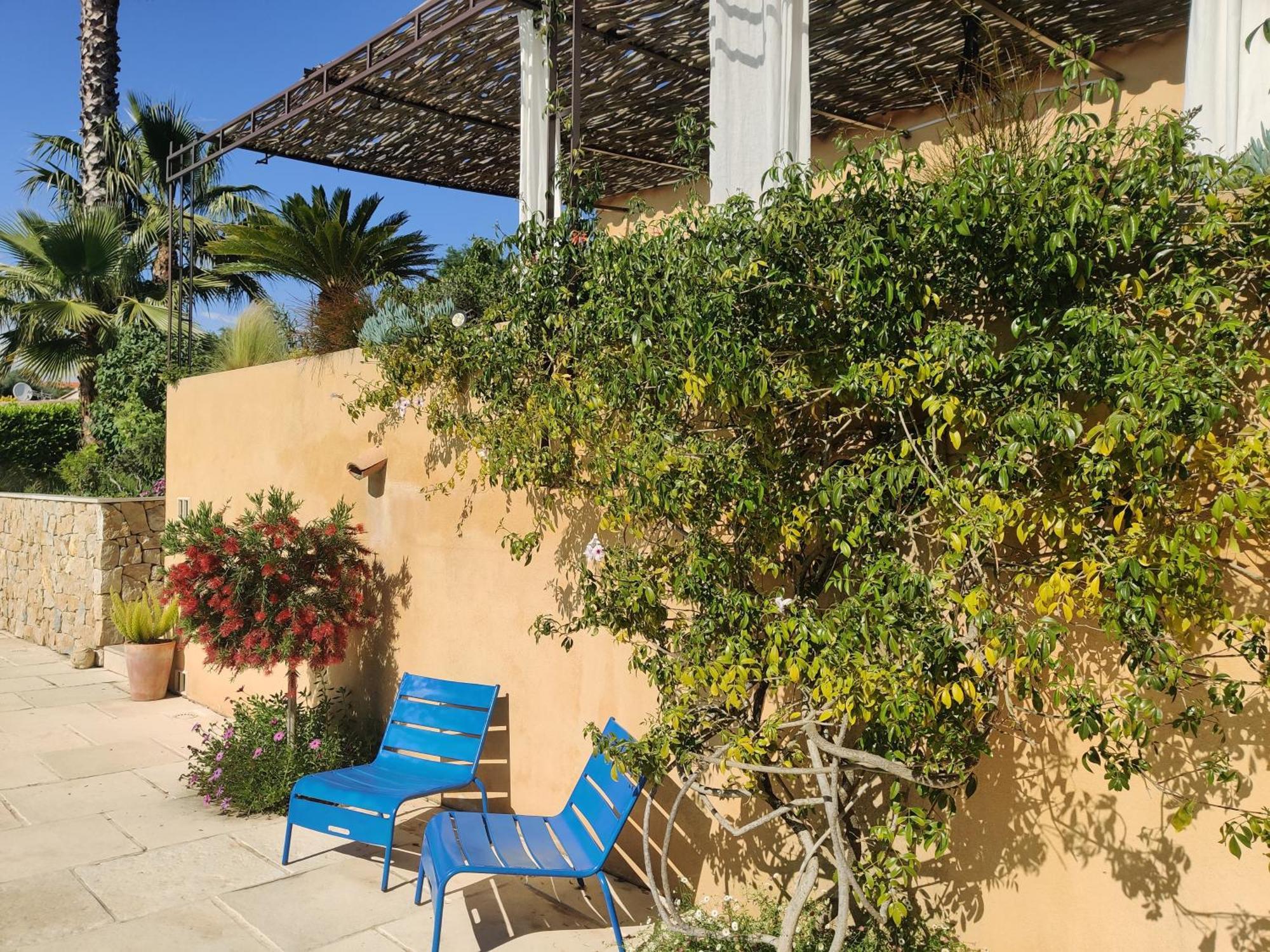 Les Collines De St Paul Bed & Breakfast Saint-Paul-de-Vence Exterior photo